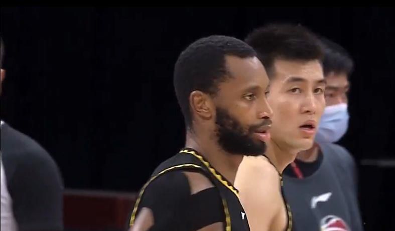 女生玩小玩具视频